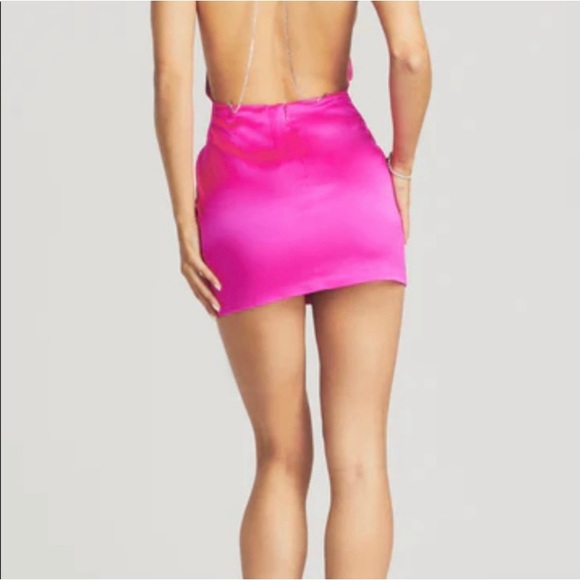 Retrofete Anahita dress in neon pink! Perfect for summer weddings! - Picture 3 of 10